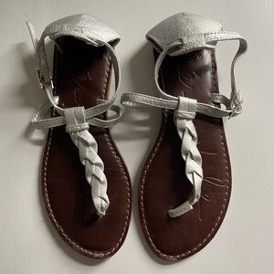 Braided T-Strap Sandal👡